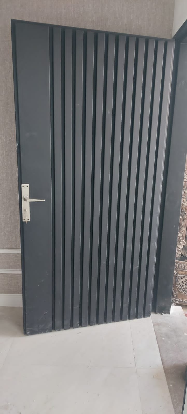 نوفر مشاريع الهناجر بمواصفات هناجر الزامل551748829 وهناجر الشاهين وهناجر  المهيب وهناجر سندويش بانل هناجر ومستودعات للأغراض الصناعية والتجارية والزراعية والرياضية حيث تمتاز الهناجر بالسهولة فى التركيب وإنخفاض تكلفتها.
نقدم خدمة صيانة هناجر شاملة وتشمل تغيير الأسقف والصبة الأرضية وإضافة عوازل مائية وحرارية حسب طلبك.
  